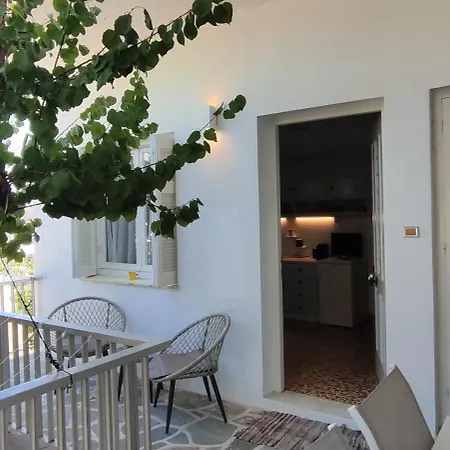 Dandelion Paros Iii-iv Apartment Kostos